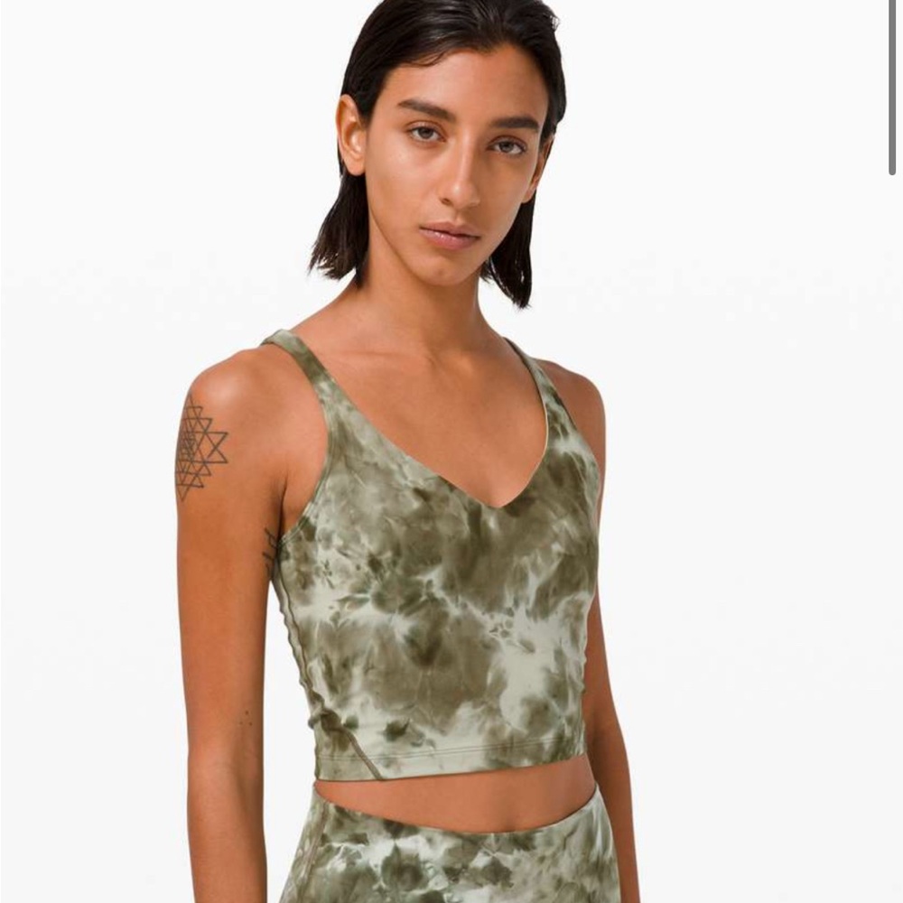 Lululemon Align Tank Diamond Dye
Diamond Dye Light Sage Army Green Dark Olive